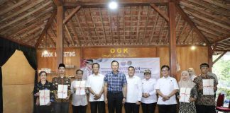 Dampingi Menko AHY Serahkan Sertipikat di Gunungkidul, Wamen Ossy: Ini Wujud Nyata Kolaborasi 