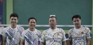 Menteri Nusron dan Wali Kota Palembang Tunjukkan Semangat Sportivitas di Lapangan Bulu Tangkis PORNAS KORPRI XVII