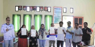 Kantah Morotai Serahkan Sertipikat PTSL untuk Warga Desa Gorua dan Gorua Selatan