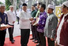 Percepat Sertipikasi Tanah Wakaf, Menteri ATR/Kepala BPN Serahkan 33 Sertipikat untuk Rumah Ibadah di Sulawesi Tengah