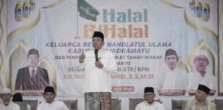 Hadiri Halalbihalal dan Penyerahan Sertipikat Tanah Wakaf PCNU Indramayu, Menteri Nusron Minta NU Berikan Kebermanfaatan bagi Masyarakat 