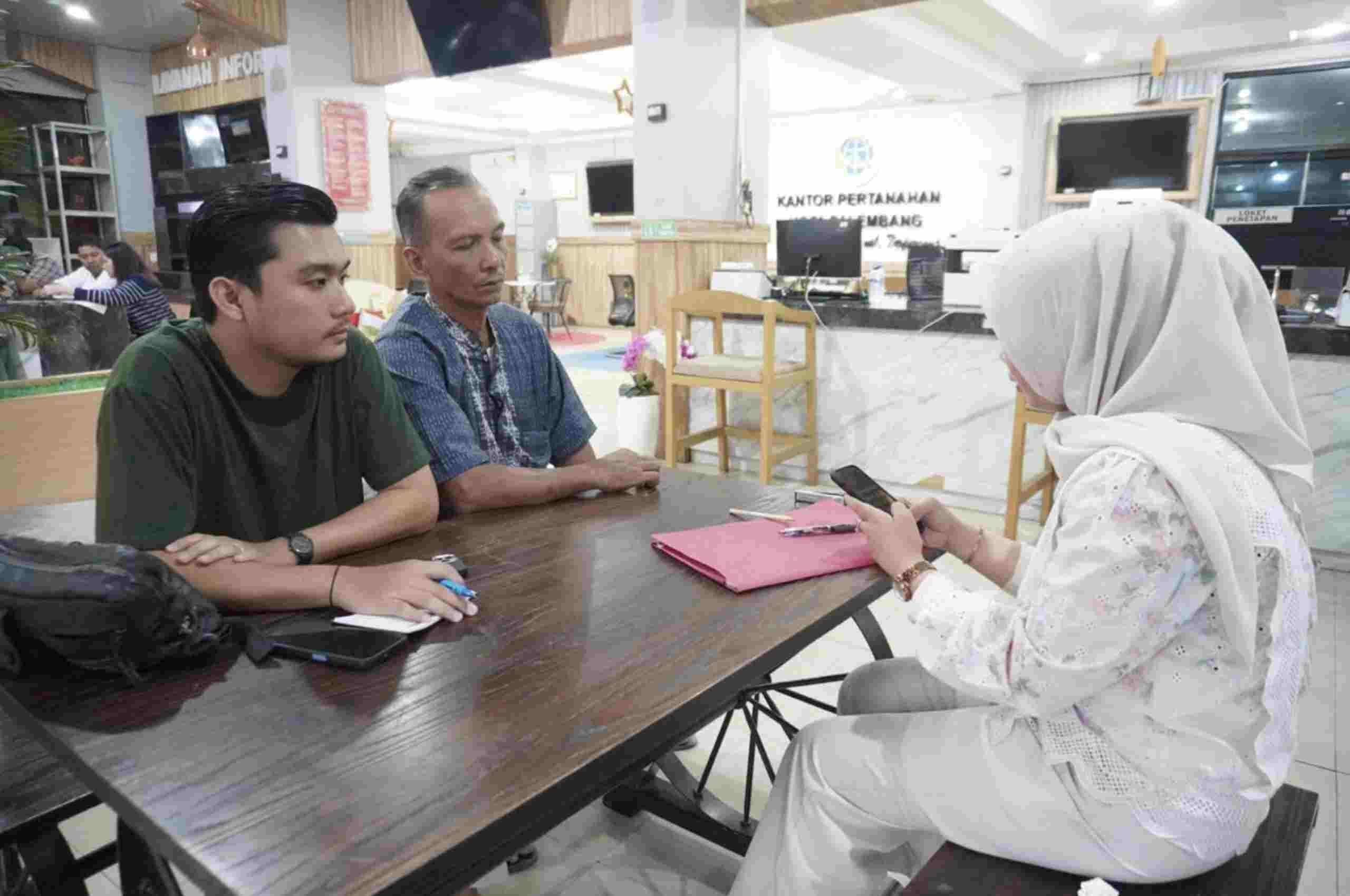 Banyak Membantu, Warga Minta BPN Sediakan Layanan Lebih Banyak Lagi di PELATARAN ‎